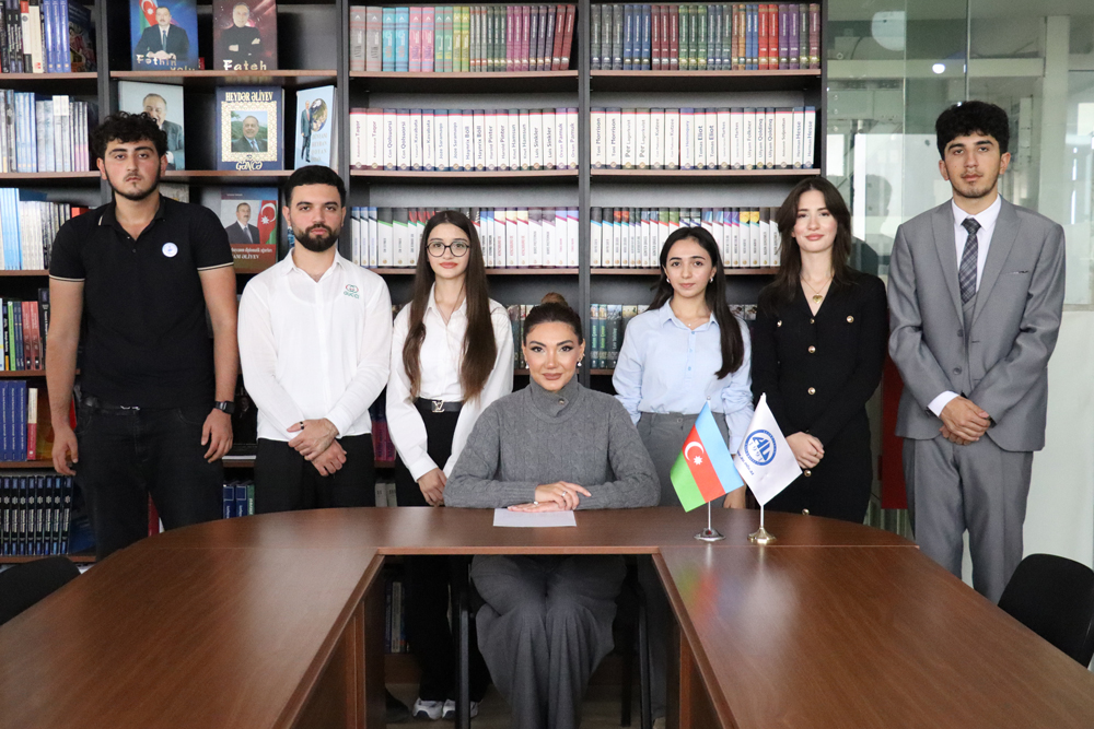 Rektor Səadət Əliyeva  universitetə yüksək balla qəbul olan tələbələrlə görüşüb