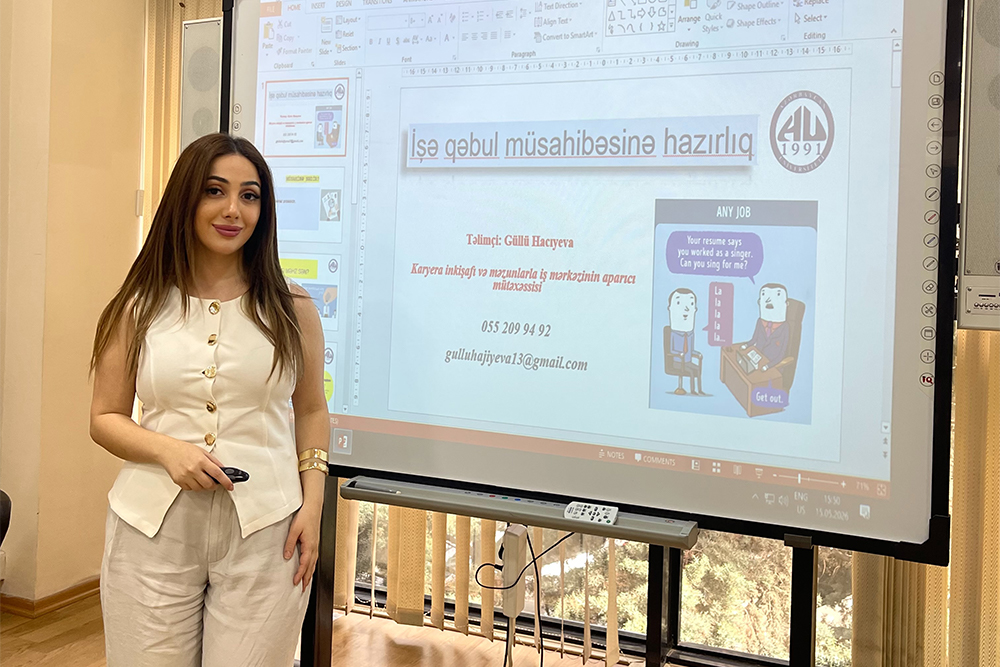 Karyera İnkişafı və Məzunlarla İş Mərkəzi tələbələr üçün təlim təşkil edib
