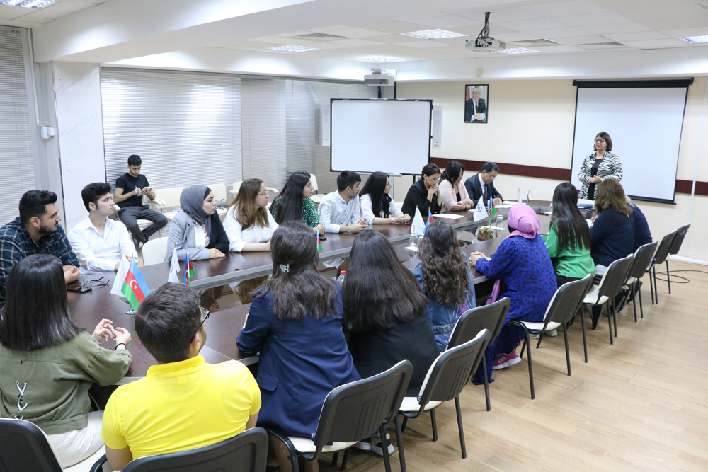 Azərbaycan Universitetində “Azərbaycanda sosial siyasət və Heydər Əliyev” mövzusunda tədbir keçirilib