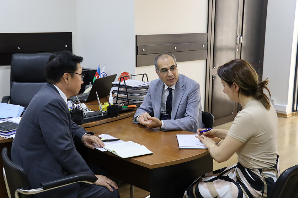 SUN təşkilatının təsisçisi və Baş katibi Sungdon Hwang Azərbaycan Universitetində olub