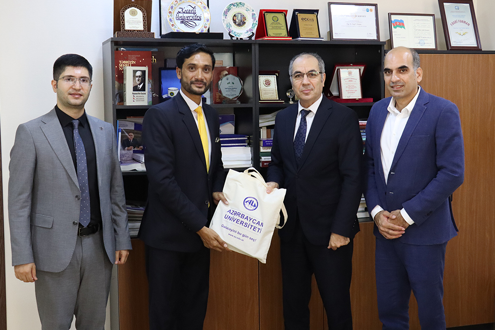 Pakistanın beyin mərkəzinin tədqiqatçısı Azərbaycan Universitetində olub