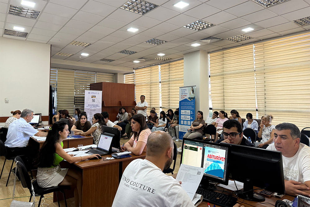 Abituriyentlərə peşəkar məsləhət və informasiya dəstəyi